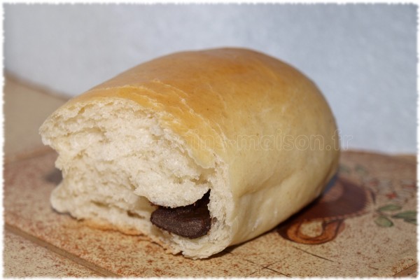 Petits pains au lait sur Poolish, barre choco